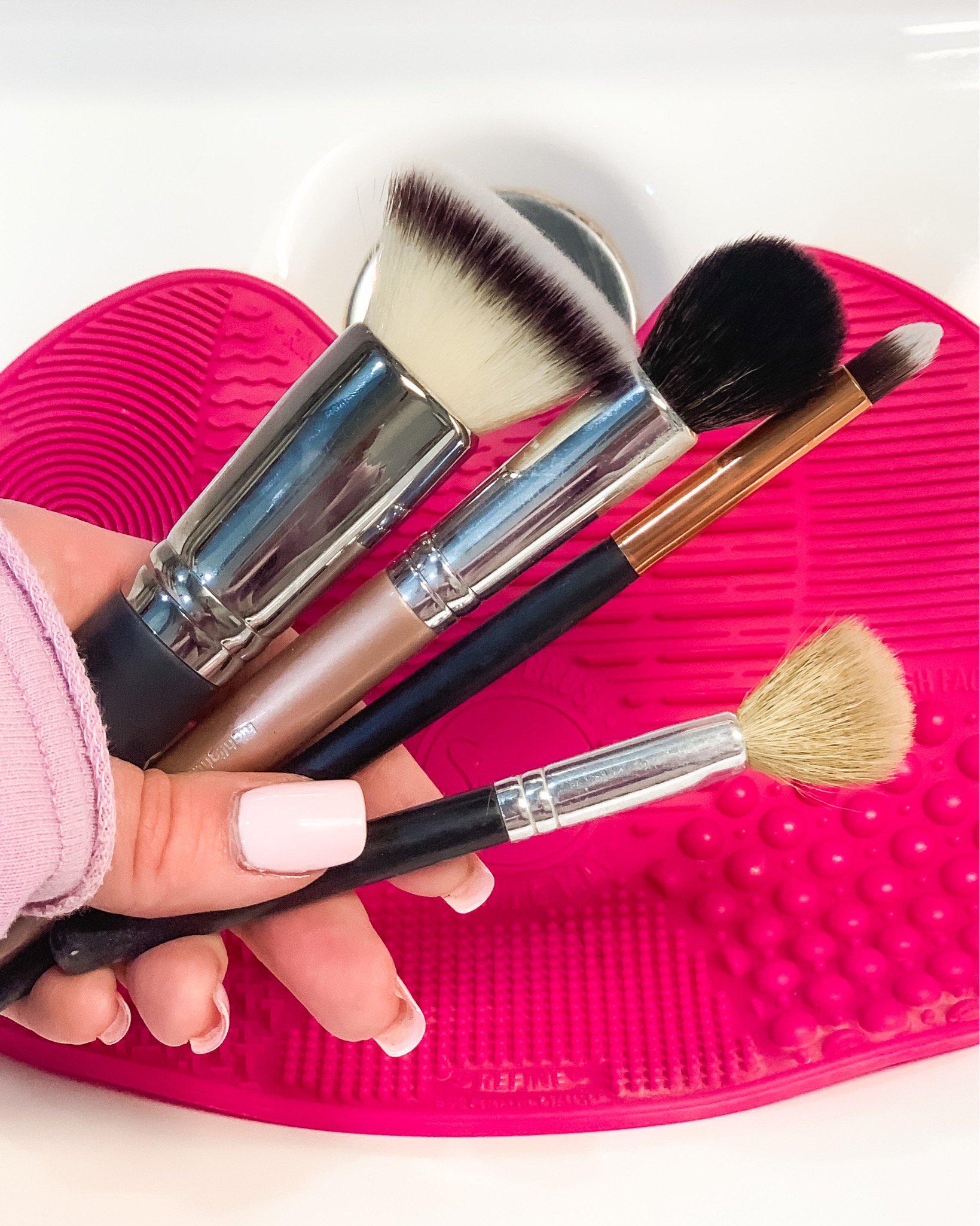 How To Clean Your Makeup Brushes ⋆ Gucci & Glam-Top US Fashion and Beauty  Blog